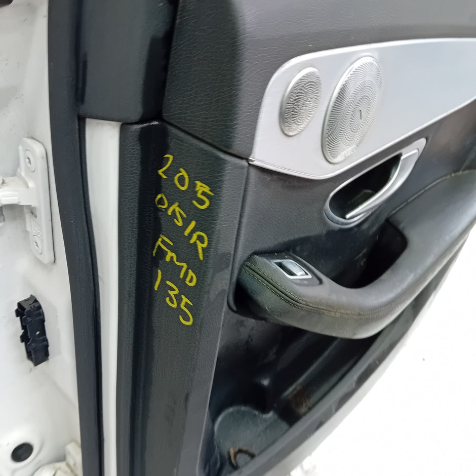 MERCEDES BENZ  C-CLASS W205 DRIVER SIDE REAR DOOR O/S/R WHITE COMPLETE FMD135