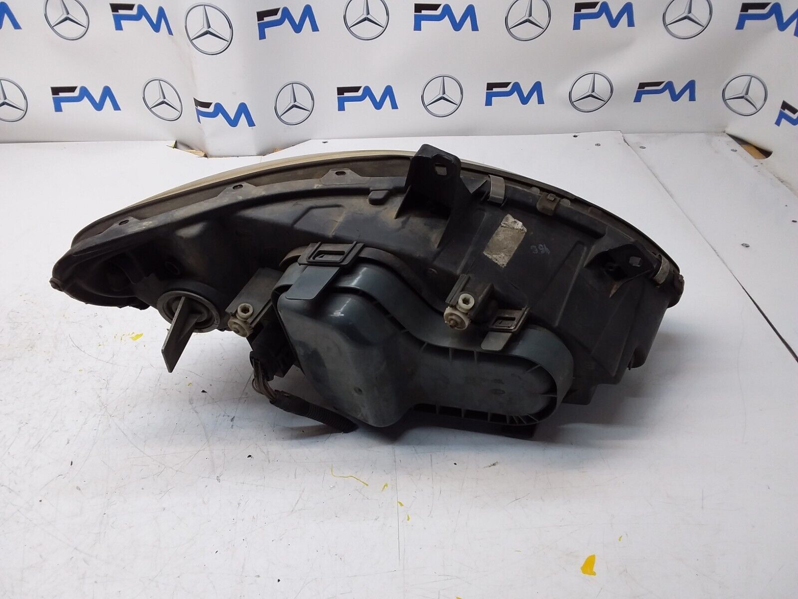 2003 MERCEDES V CLASS Viano W639 HEADLIGHT PASSENGER NS FMH107