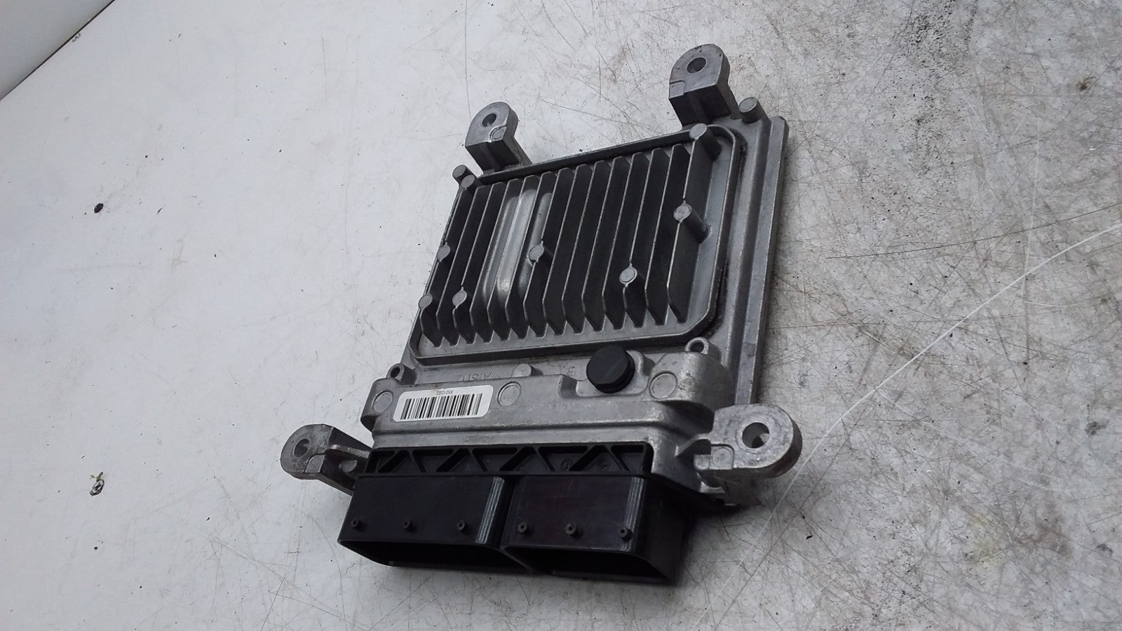 MERCEDES BENZ   C-CLASS W205 ENGINE CONTROL UNIT A6519004500 FMR433