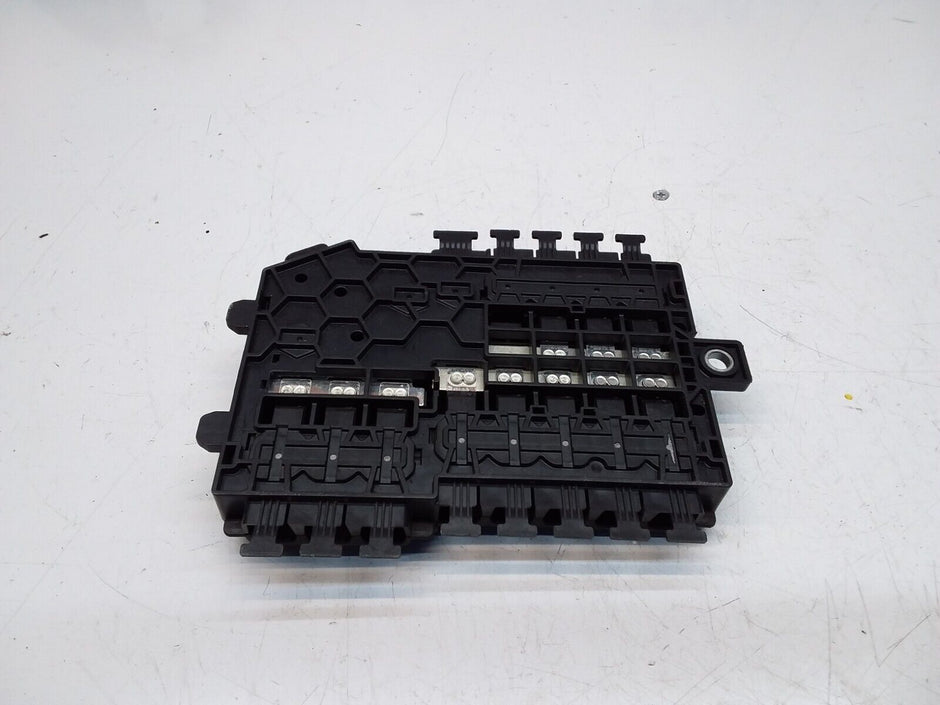 Mercedes C-Class W205 Front Inboard Fuxebox Module Unit A2055402850 FM00355