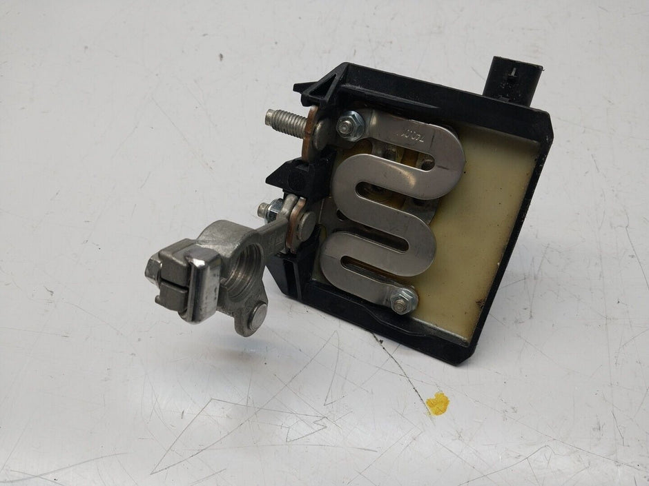 Mercedes W213 W205 W218 W238 W253 Negative Battery Tray Clamp A0009061505FM00254