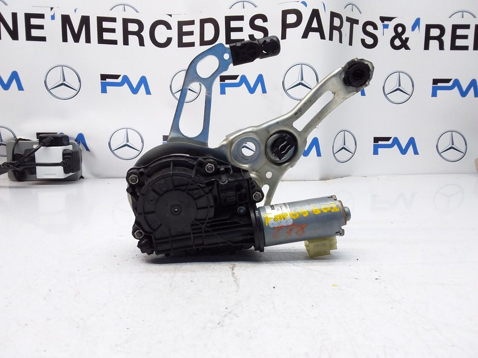 Mercedes E-CLASS W238 TAILGATE LIFT SOFT CLOSE 0390204 124 FM00601