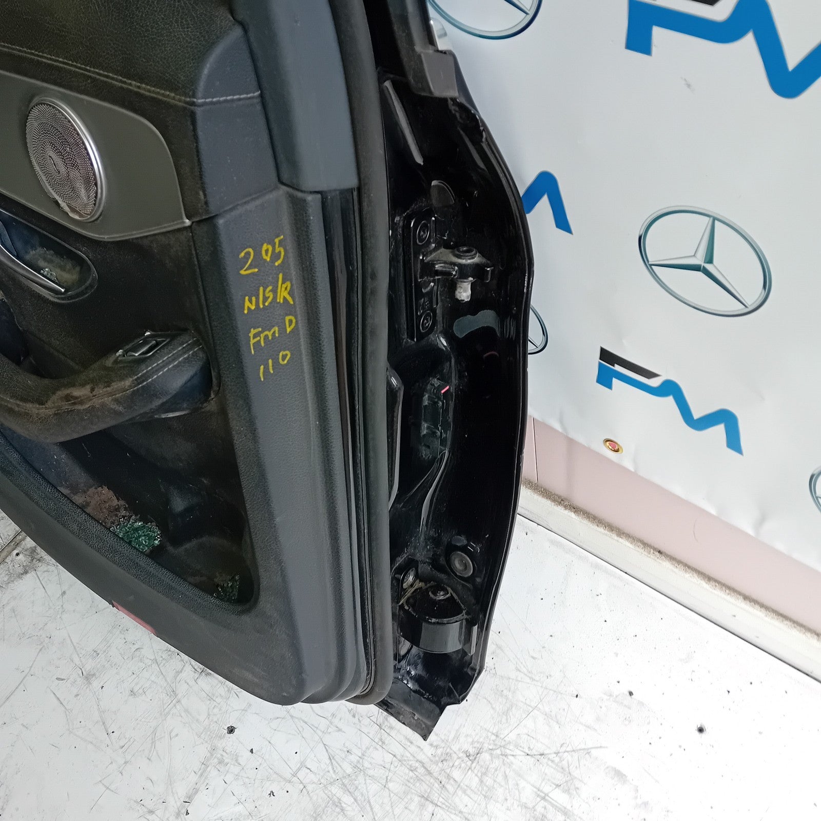 MERCEDES BENZ  C-CLASS W2O5 PASSENGER SIDE REAR DOOR N/S/R COMPLETE BLACK FMD110