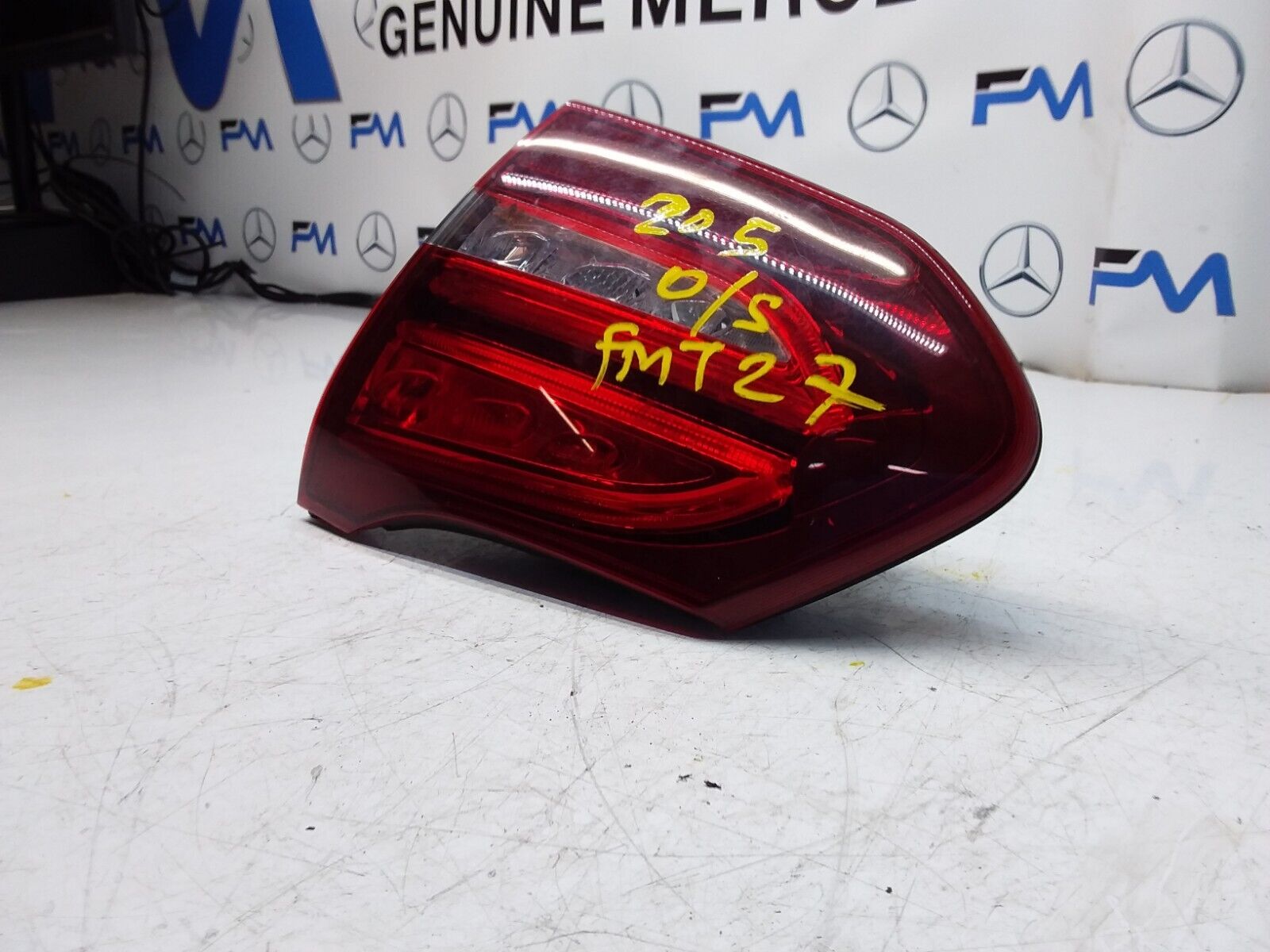 2020 MERCEDES  C CLASS W205 REAR DRIVER SIDE O/S LED LIGHT A2059061603 FMT27