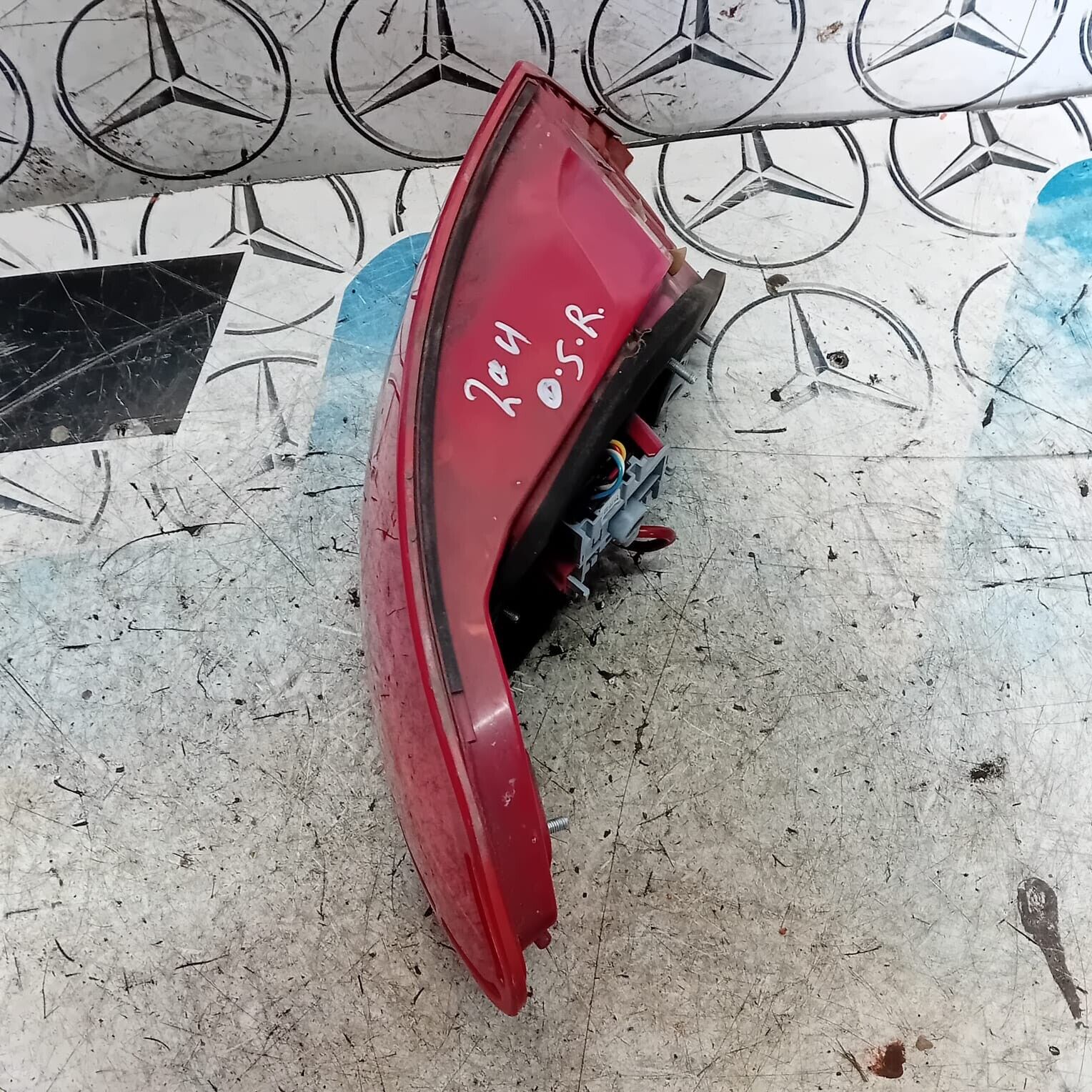 MERCEDES BENZ C-CLASS W204 DRIVER SIDE (OFF SIDE ) REAR TAIL LIGHT - 2046205864