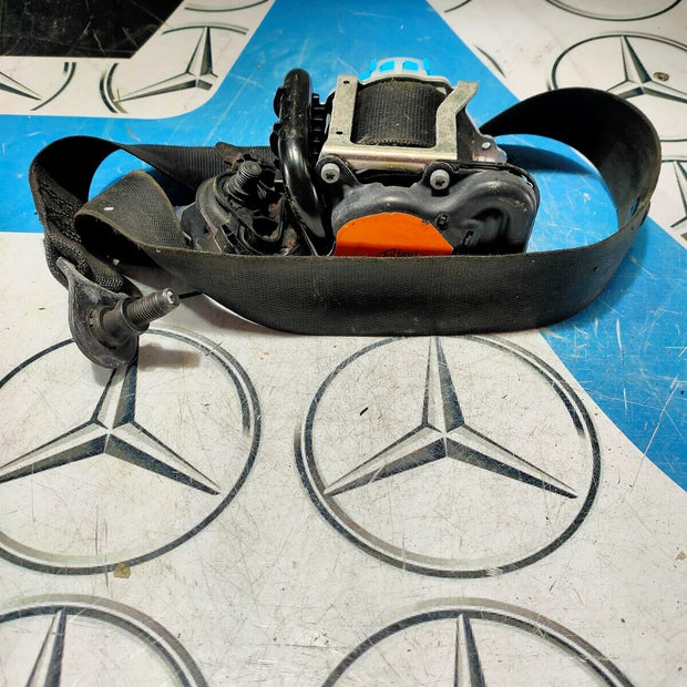 MERCEDES W117 FRONT SEAT BELT DRIVER RIGHT OFFSIDE OSF A1768602285 2016-2019