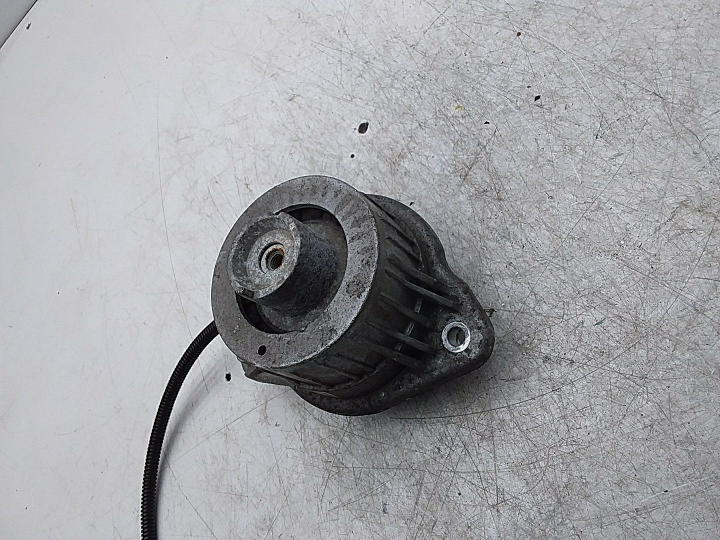 MERCEDES BENZ  S-CLASS W222  ENGINE MOUNT LEFT A2222404500 FMR317