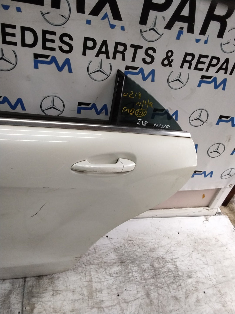 MERCEDES CLS W218  COUPE PASSENGER REAR DOOR NSR WHITE 2011-17 COMPLETE FMD301