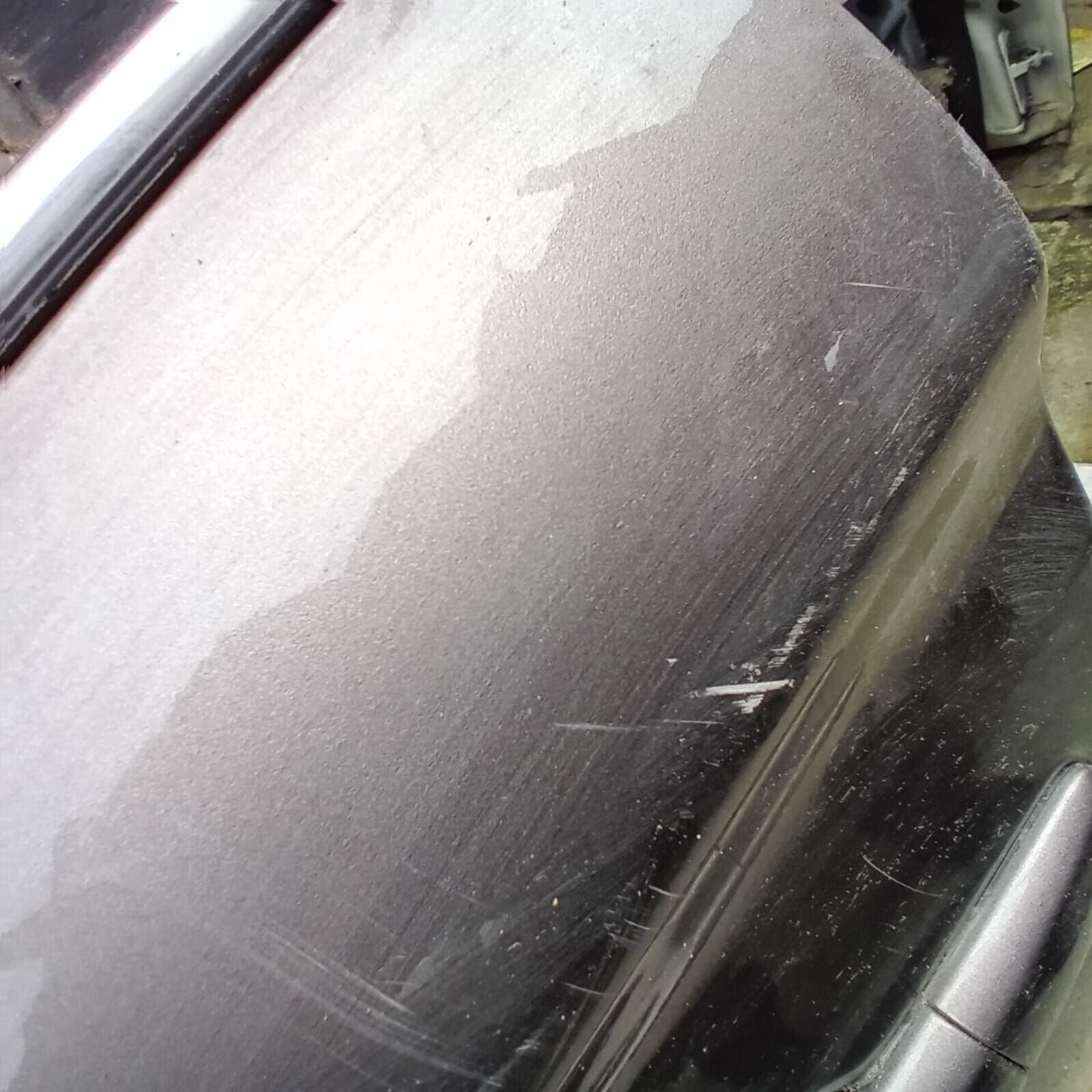 MITSUBISHI OUTLANDER PASSENGER SIDE FRONT DOOR ( NEAR SIDE FRONT )