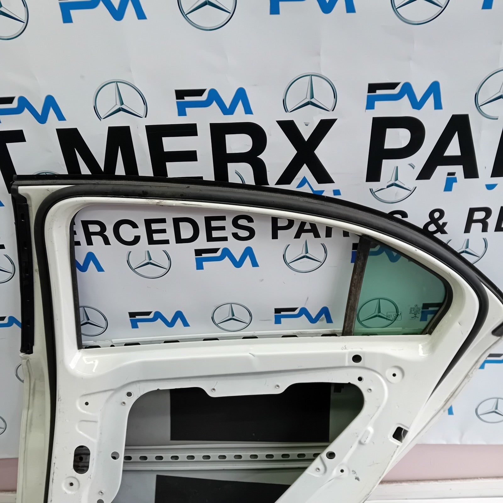 MERCEDES BENZ A-CLASS W176 DRIVER SIDE REAR DOOR O/S/R INCOMPLETE WHITE FMD29 