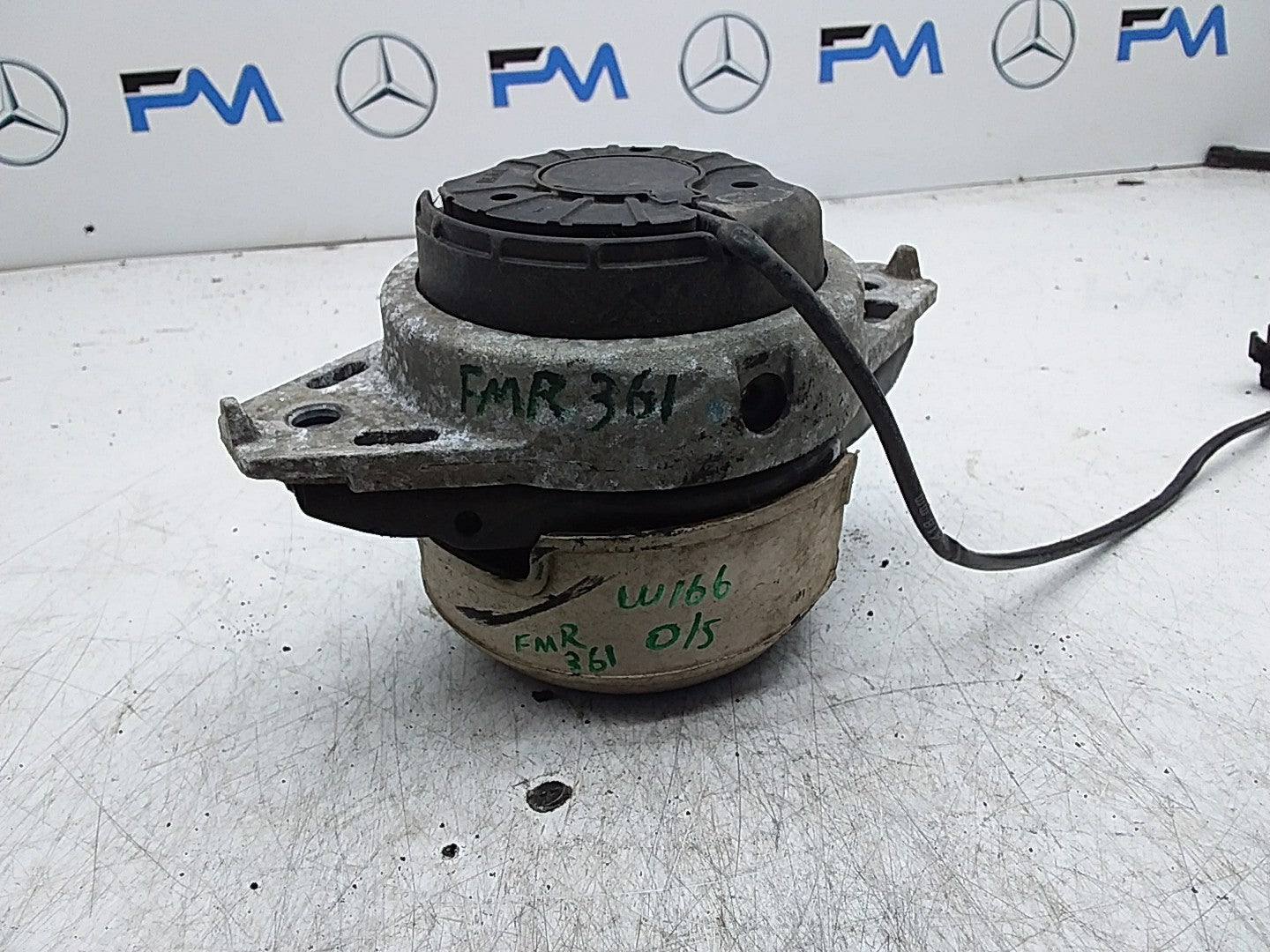 MERCEDES BENZ  GLE  W166  ENGINE MOUNT RIGHT OS A1662400400 FMR361