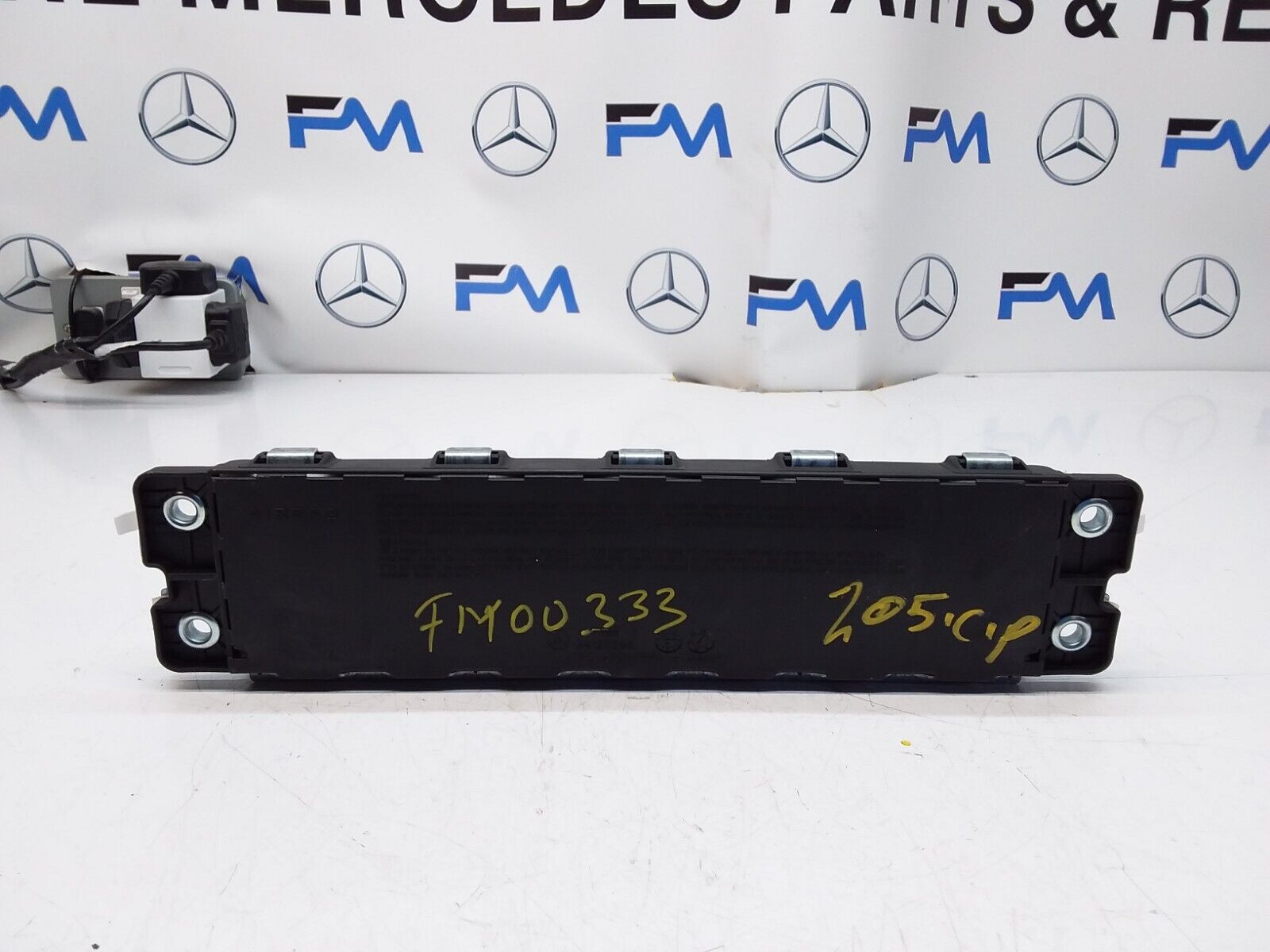 2016 MERCEDES BENZ C-CLASS W205 DRIVER SIDE KNEE AIRBAG A2058600302 FM00333