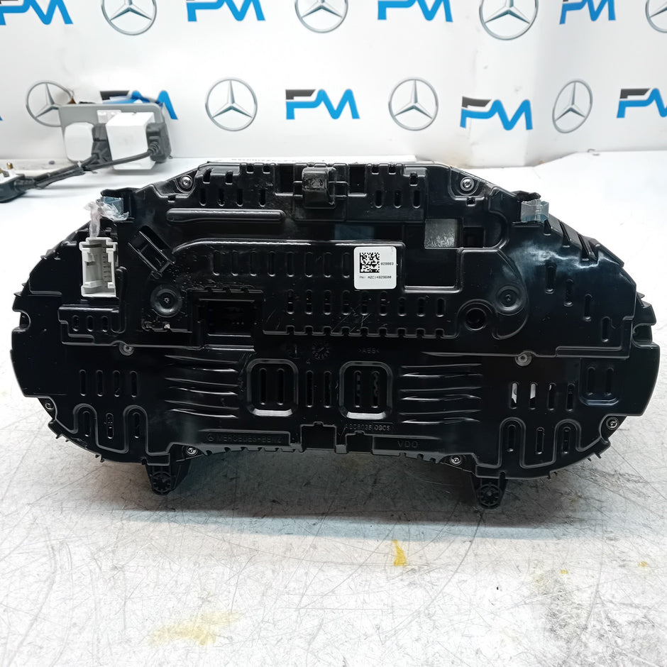 MERCEDES GLC W253  SPEEDOMETER INSTRUMENT CLUSTER BLACK A2059007133 FM001500