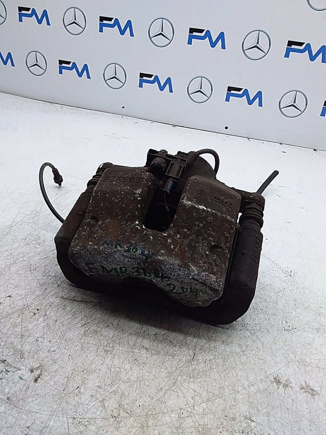 MERCEDES BENZ  C-CLASS  W204 WHEEL BRAKE CALIPER  RIGHT FMR364