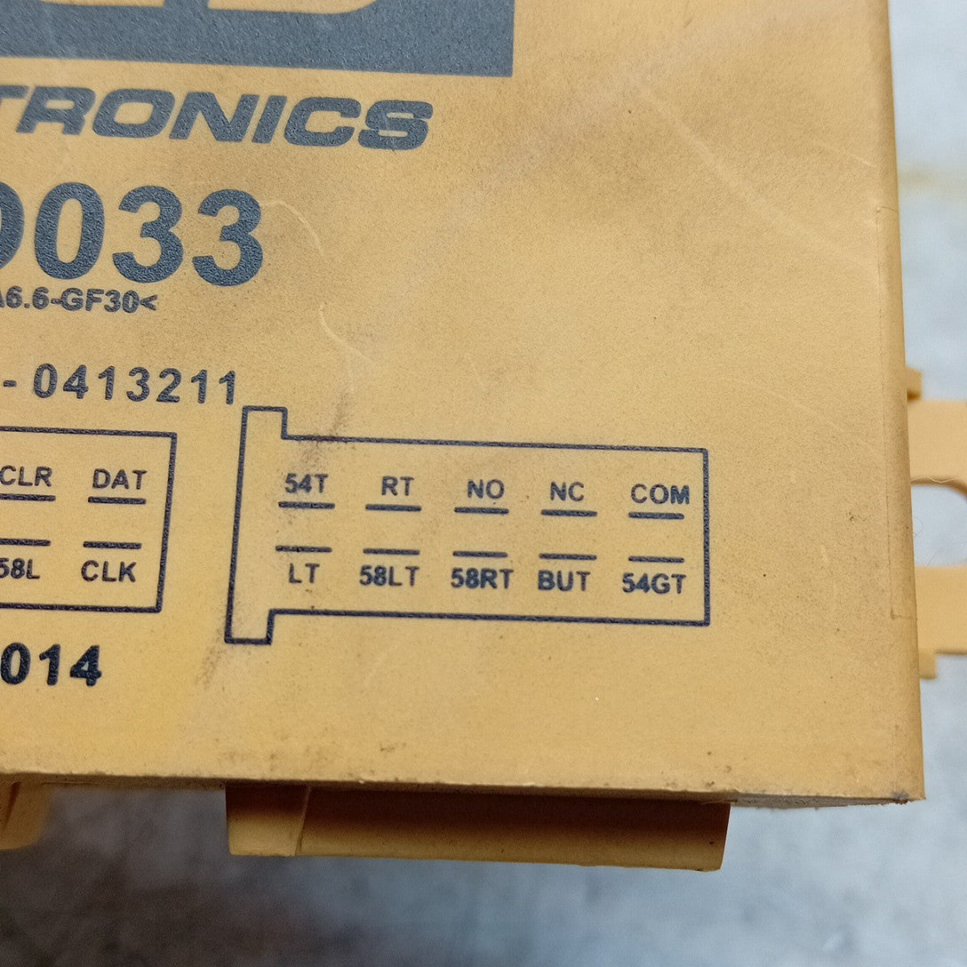 MITSUBISHI OUTLANDER MK3 TOW TRAILER CONTROL MODULE  2014-2021 FM001623