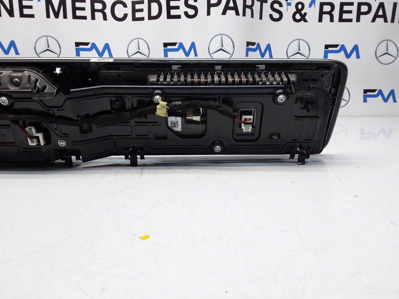 MERCEDES E-CLASS W213 DISPLAY SCREEN INSTRUMENT CLUSTER A2C95814303 FM00623