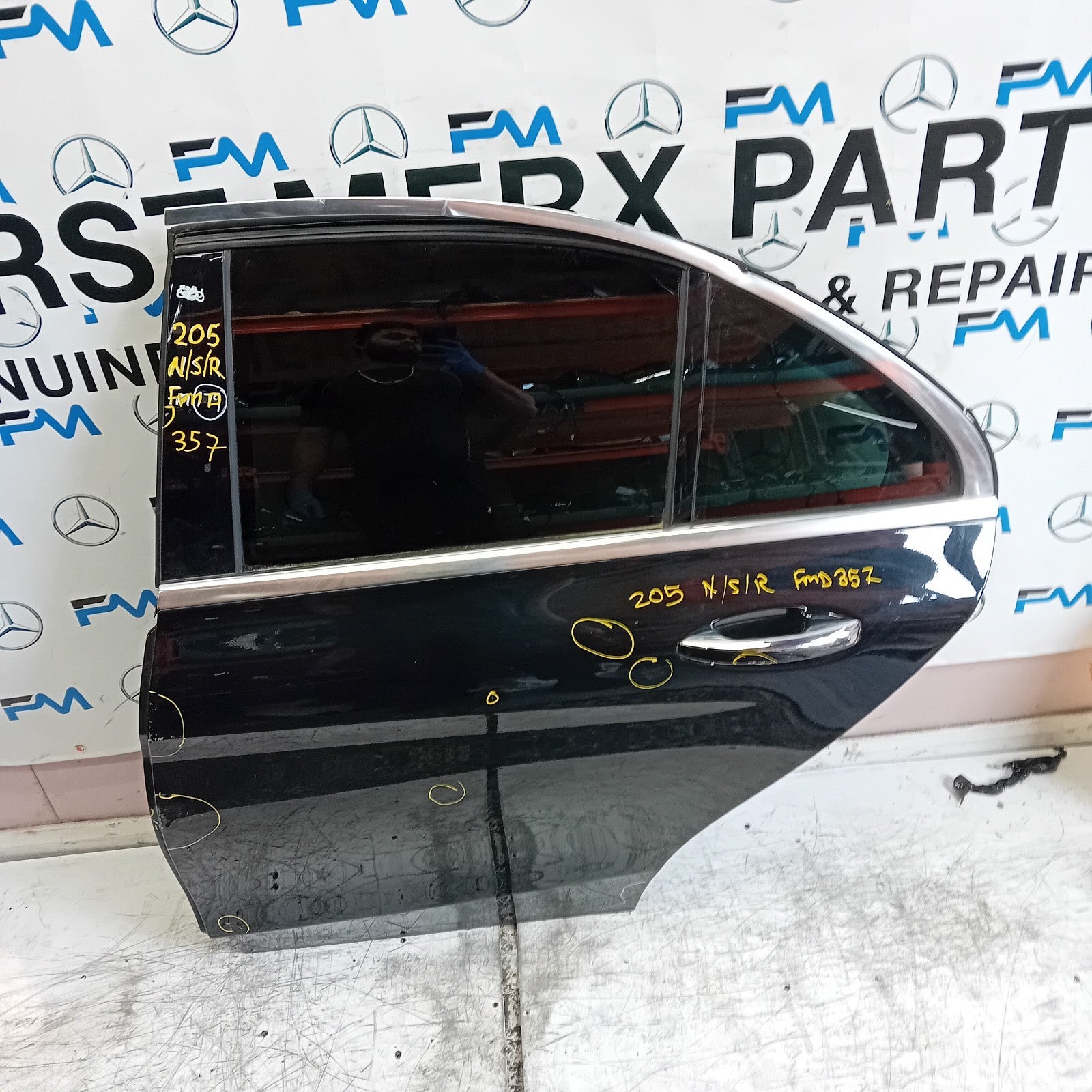 MERCEDES C-CLASS W205 PASSENGER REAR DOOR NSR  2014 ON BLACK COMPLETE FMD357