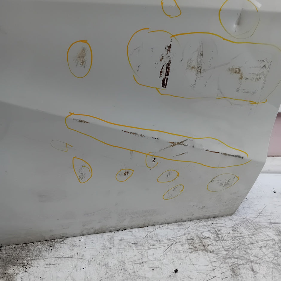 MERCEDES BENZ B-CLASS W246 DRIVER REAR DOOR OSR WHITE 2012-19  COMPLETE FMD203