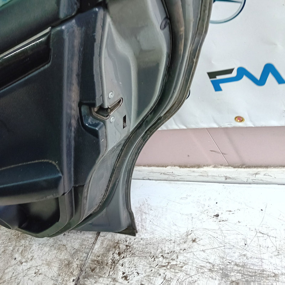 MERCEDES C-CLASS S204 EST DRIVER REAR DOOR OSR SILVER 2008-14 COMPLETE FMD252
