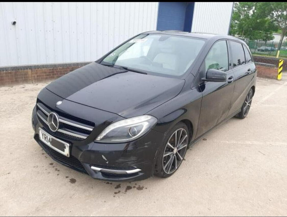 MERCEDES BENZ B-CLASS W246 BREAKING /DOORS ( N.S.F , O.S.F , N.S.R & O.S.R )