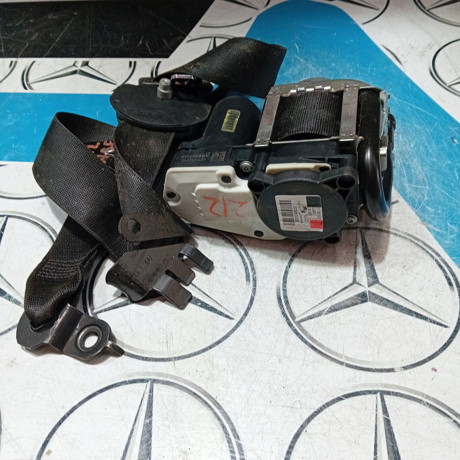 MERCEDES E CLASS SEAT BELT FRONT LEFT PASSENGER SIDE NEARSIDE W212 2009/2016