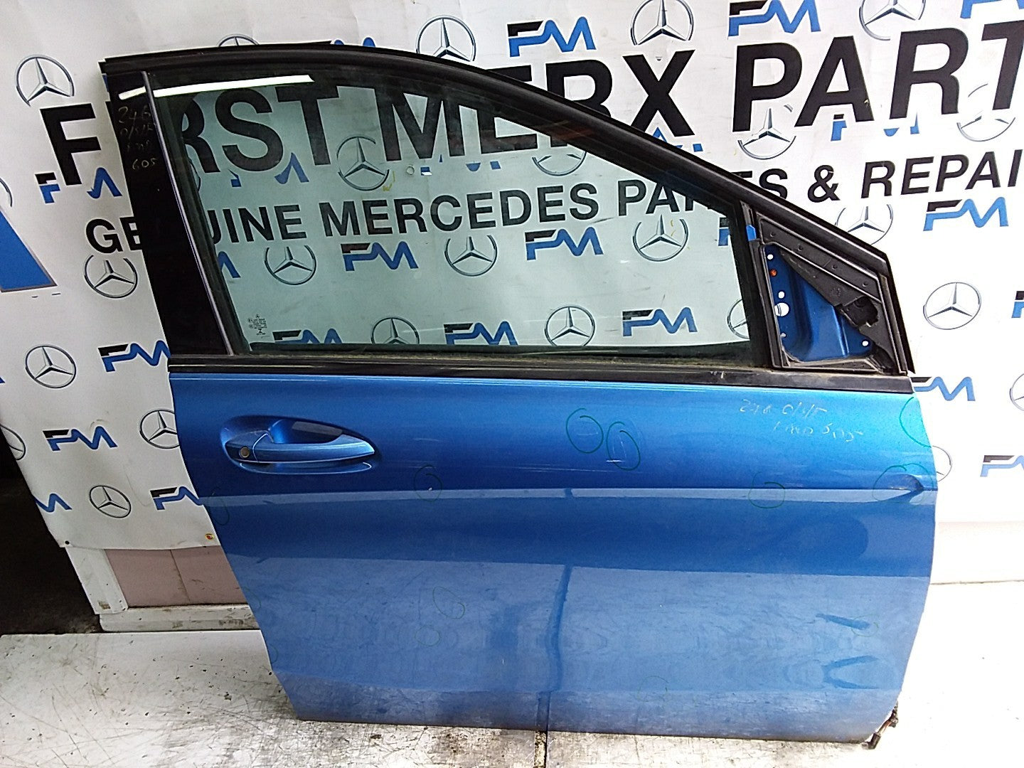MERCEDES B-CLASS W246 DRIVER FRONT DOOR OSF BLUE 2012-19 COMPLETE FMD605