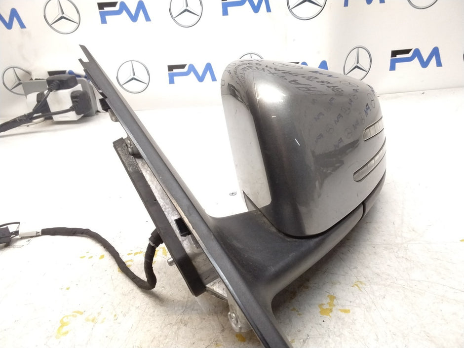 MERCEDES C-CLASS  W204 PASSENGER SIDE WING MIRROR A3167411 GREY FMM17