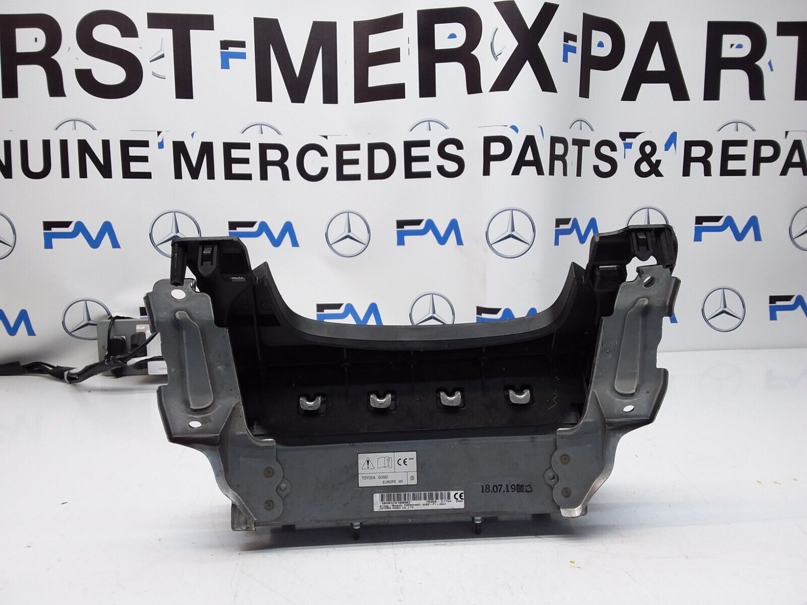 MITSUBISHI OUTLANDER MK3 KNEE AIR SRS BAG RIGHT DRIVER SIDE 7030A-317534 FM00311