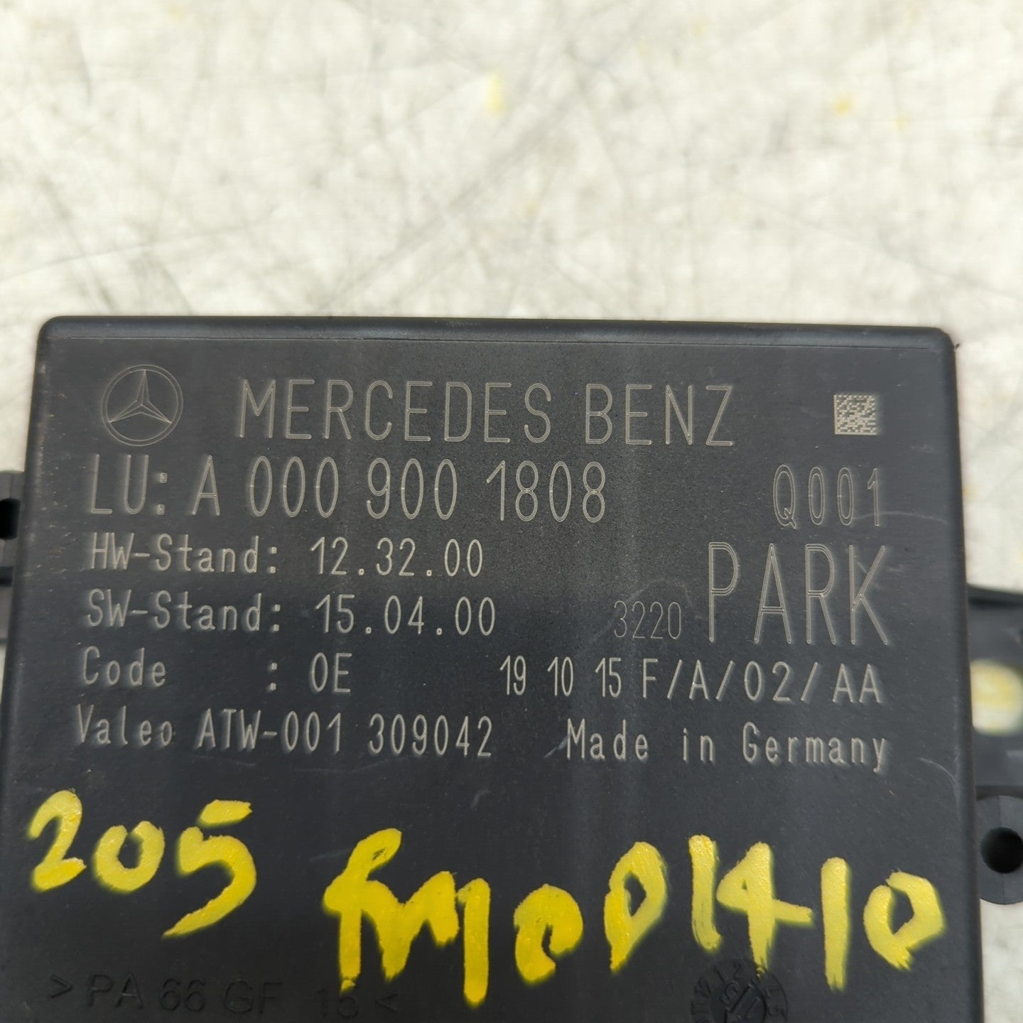 MERCEDES S C-CLASS PARKING SENSOR CONTROL MODULE W205 W222 A0009001808 FM001410