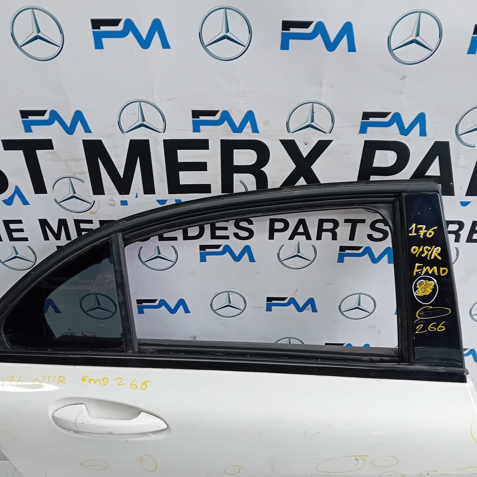 MERCEDES A-CLASS W176 SLN DRIVER REAR DOOR OSR WHITE 2012-18 COMPLETE FMD266
