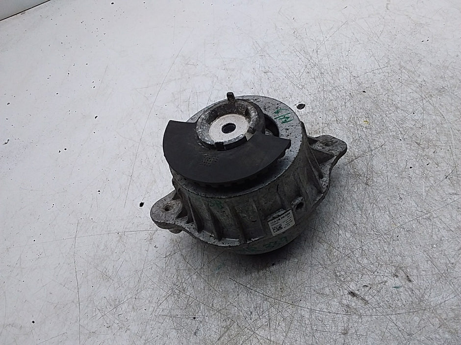 MERCEDES BENZ  E-CLASS COUPE C238  ENGINE MOUNT LEFT NS A2382400200 FMR339