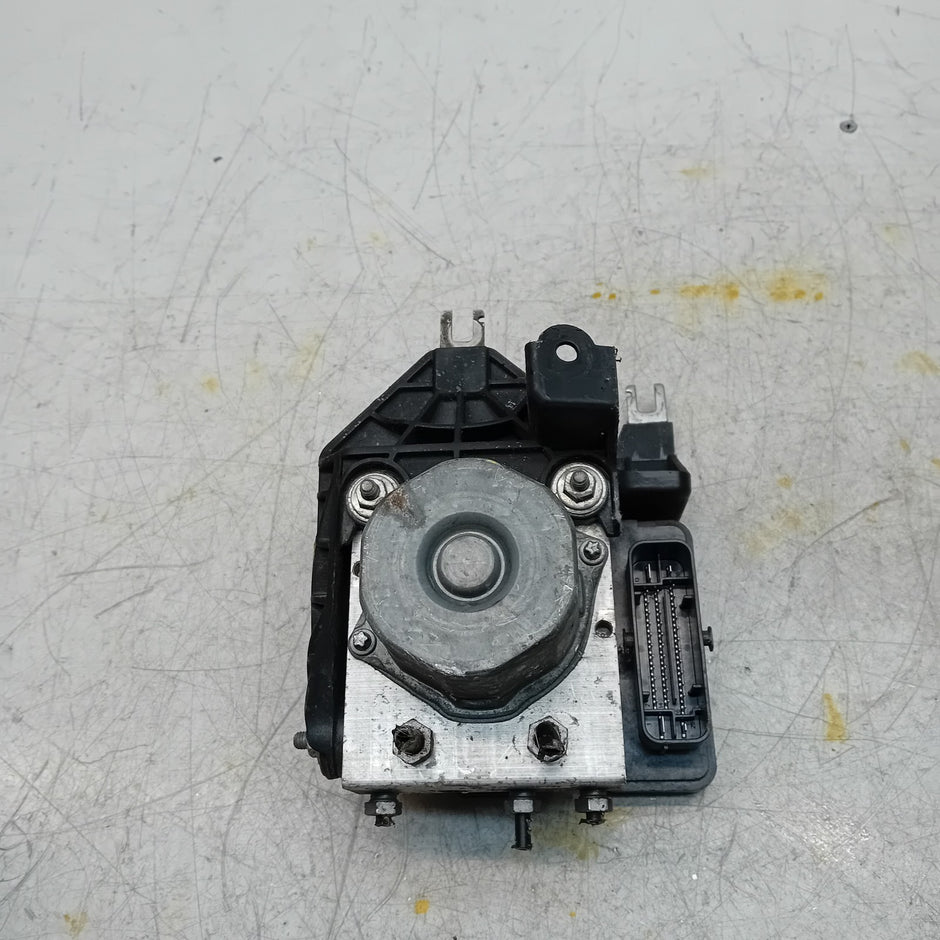 MERCEDES BENZ B-CLASS W246 ABS PUMP CONTROL MODULE UNIT A0094315212 FM001463