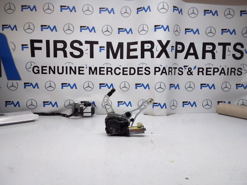 Mercedes C-CLASS W205 TAILGATE LIFT SOFT CLOSE 0390204 124 FM00598