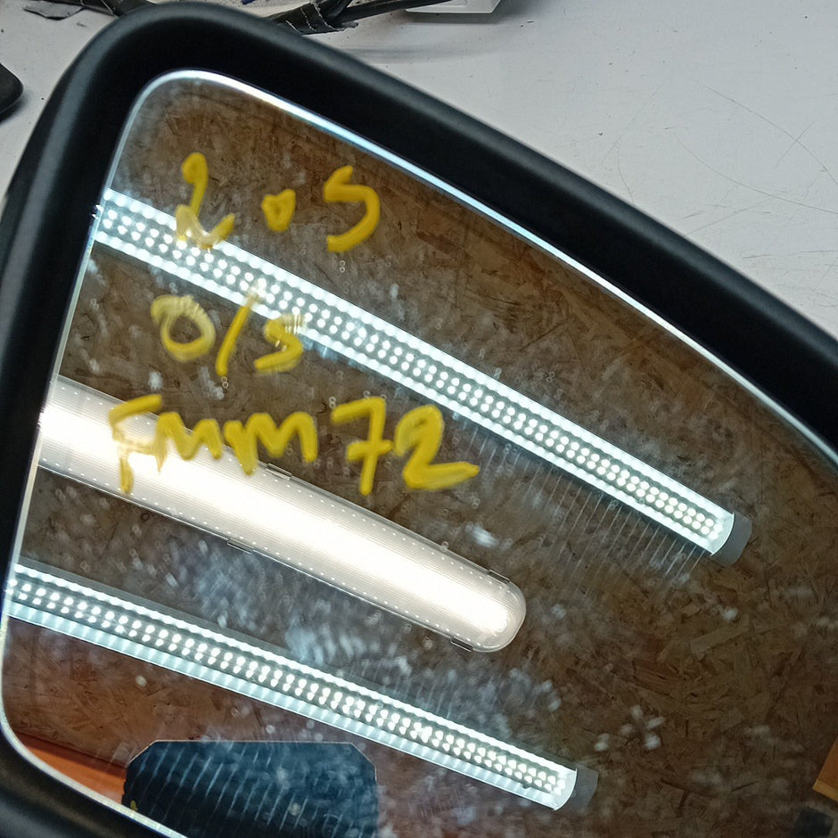 MERCEDES C-CLASS W205 DRIVER WING MIRROR OSF BLACK PL CAMERA FMM72