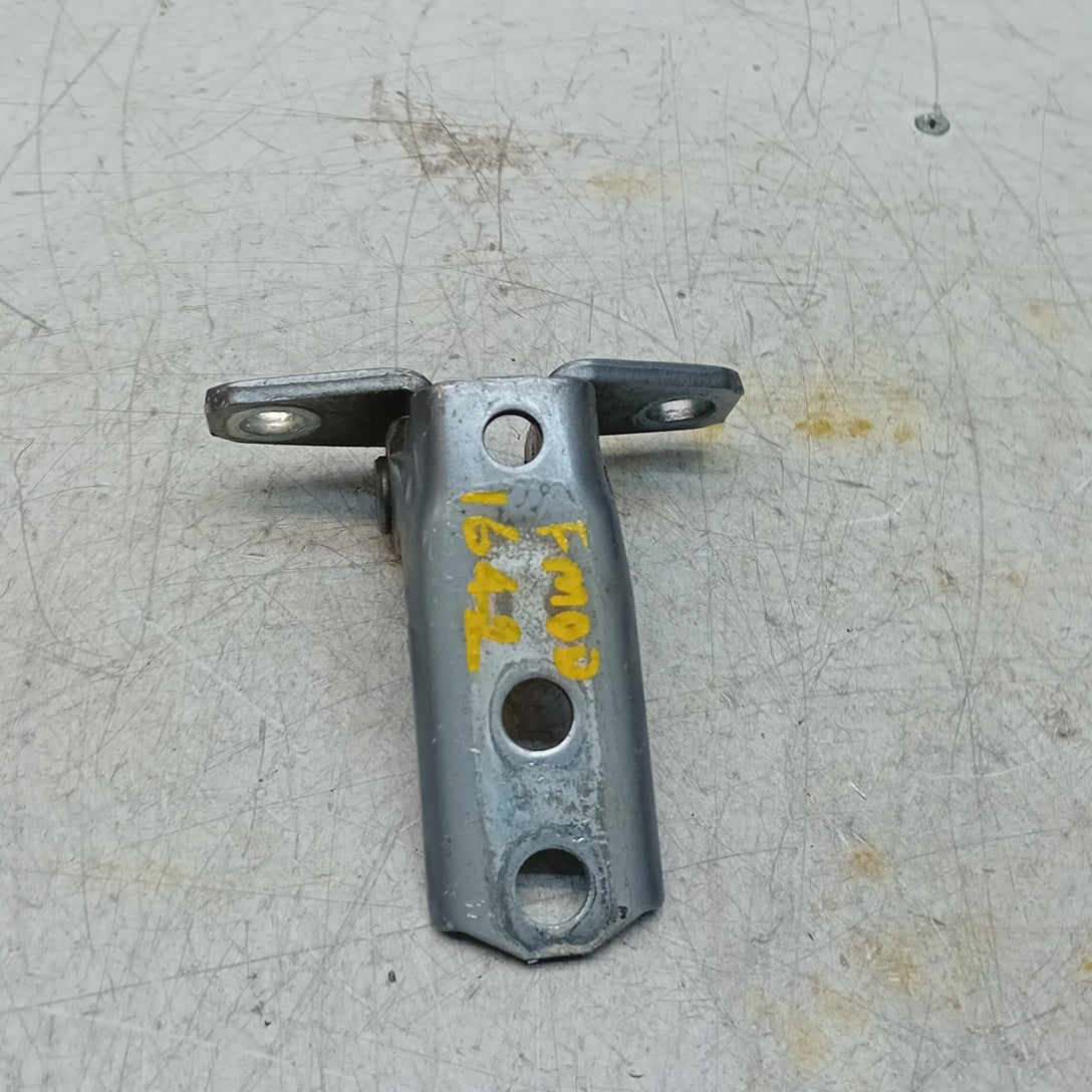 MITSUBISHI OUTLANDER MK3  FRONT DOOR HINGE PANEL E1 A046834 FM001642
