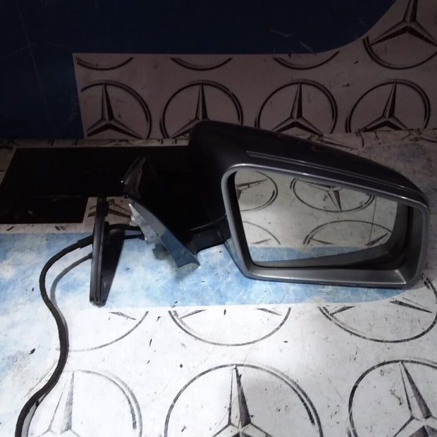 MERCEDES BENZ E CLASS W212 2009-13 DRIVER SIDE DOOR MIRROR SILVER - PUDDLE LIGHT