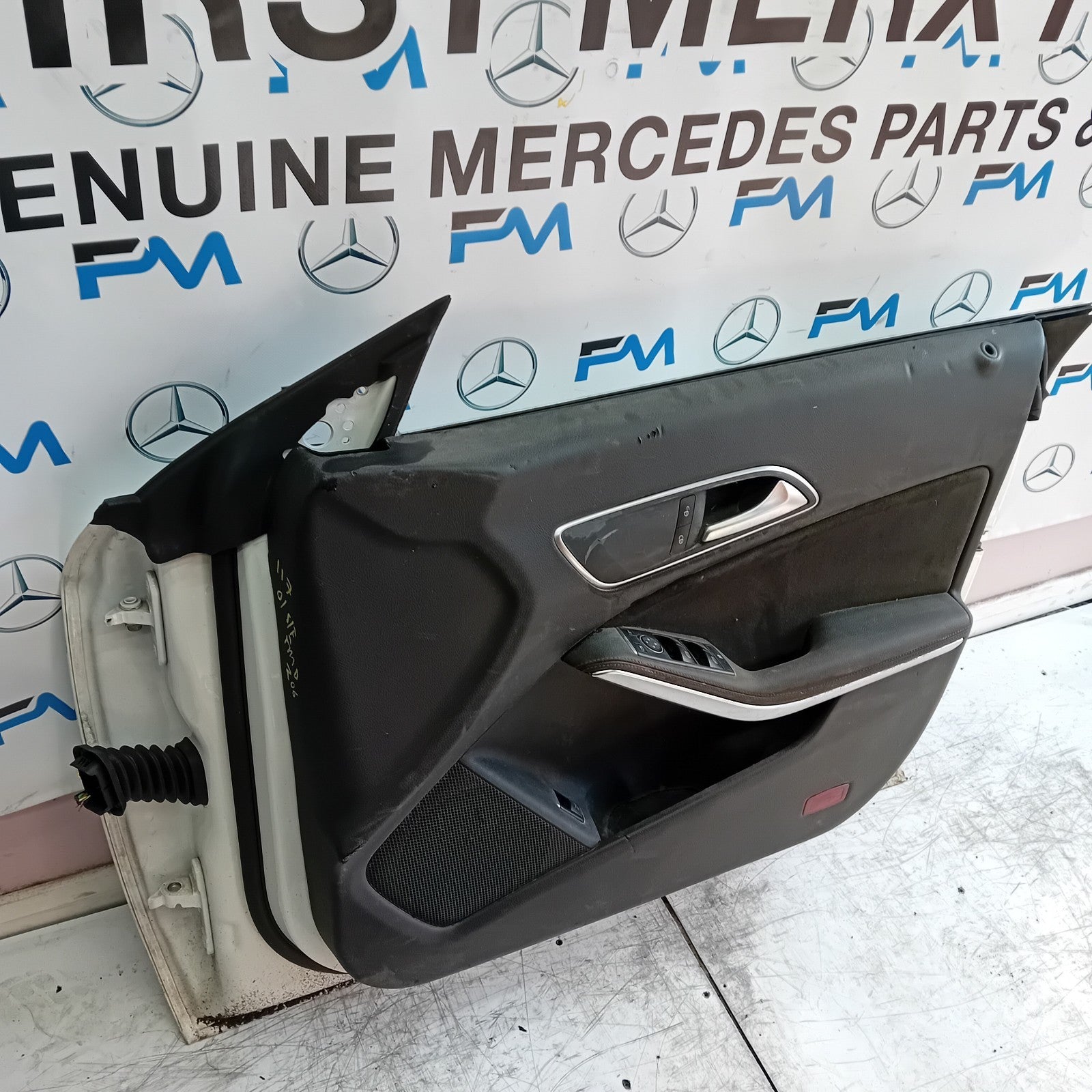 MERCEDES BENZ CLA W117 COUPE DRIVER FRONT DOOR OSF WHITE 2013- 2019 FMD206