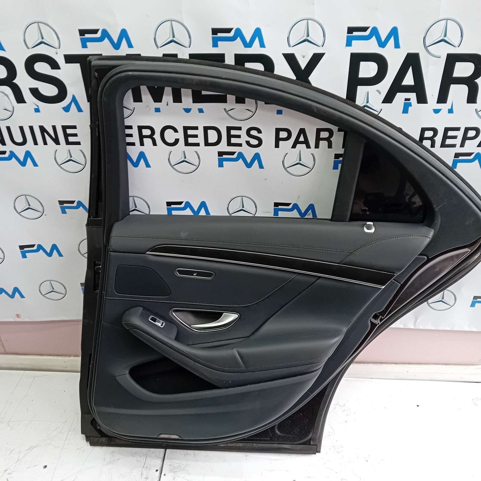 MERCEDES BENZ S-CLASS W222 DRIVER REAR DOOR (OFF SIDE REAR) BROWN 2013-20 FMD27