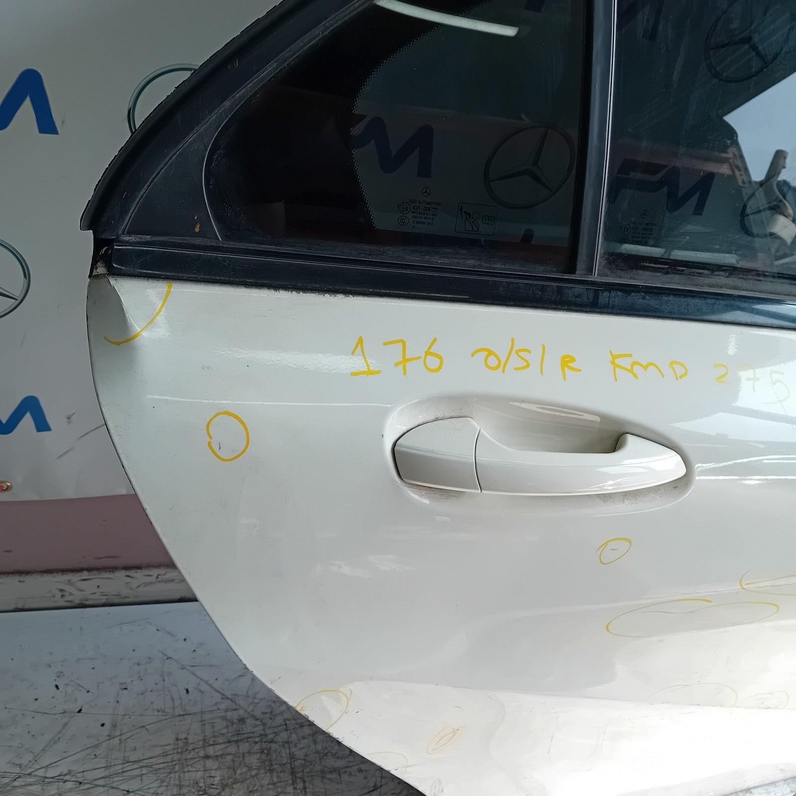 MERCEDES A-CLASS W176 SLN DRIVER REAR DOOR OSR 2012-18 WHITE COMPLETE FMD275