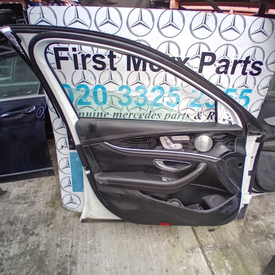 MERCEDES BENZ E-CLASS  W213  PASSENGER SIDE FRONT ( NEAR SIDE FRONT )
