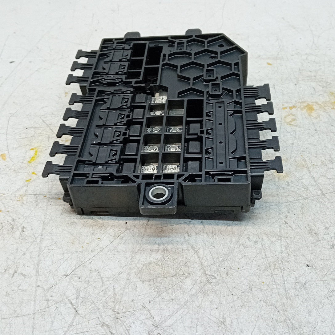MERCEDES BENZ  E-CLASS  W213 FUSE RELAY JUNCTION BOX  A2135406200  FM001269