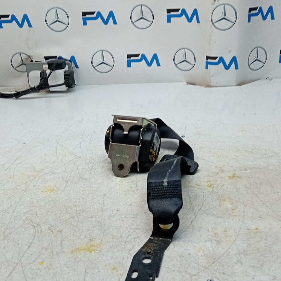MERCEDES E-CLASS W213 CENTRE SIDE SEAT BELT BLACK A2138601385 2016 FM001386