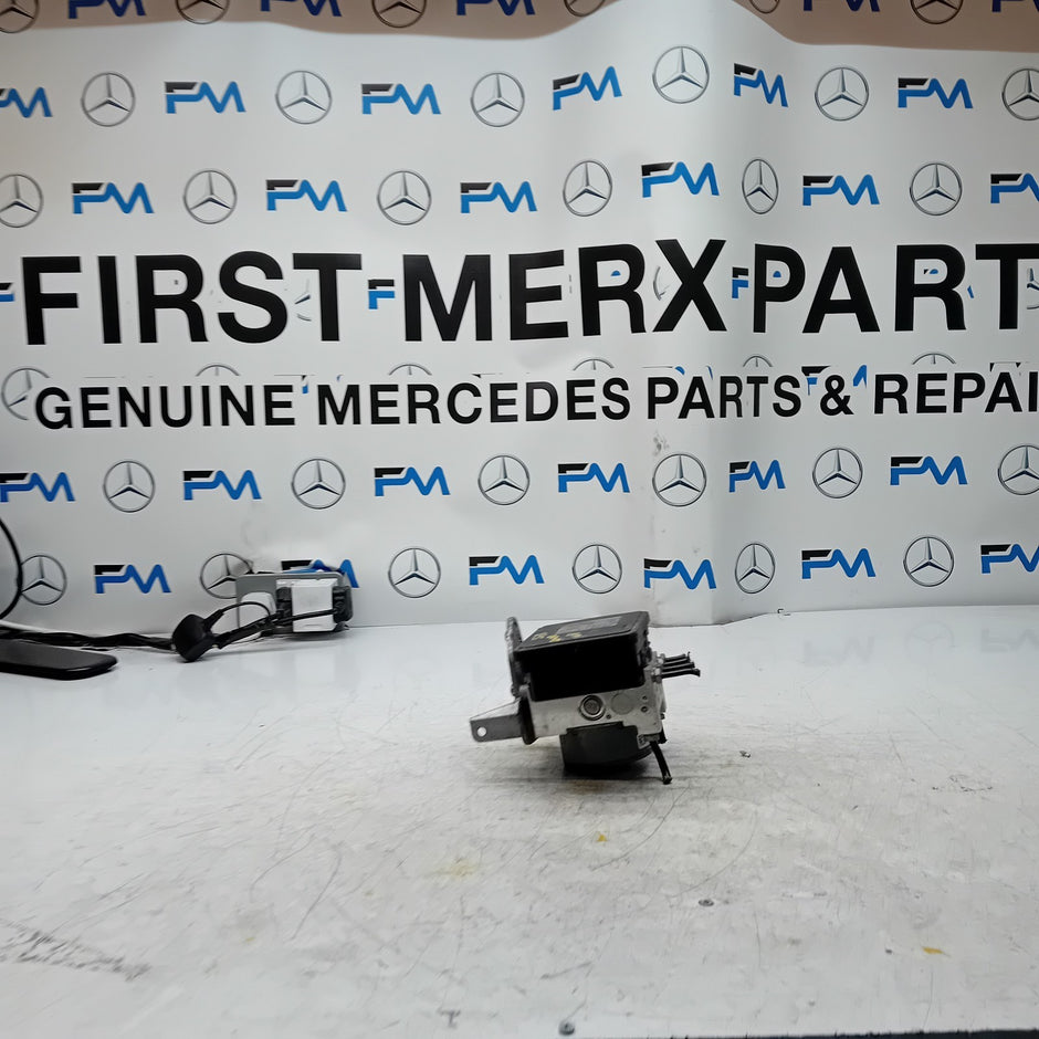 MERCEDES BENZ GLC W253 ABS PUMP CONTROL MODULE UNIT A2539011400 FM001461