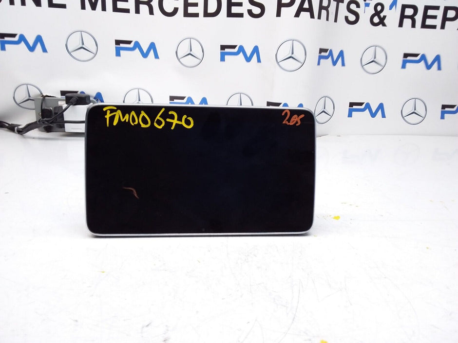 MERCEDES C-CLASS W205 2017 SAT NAV MULTIMEDIA SCREEN A2059002211 FM00670
