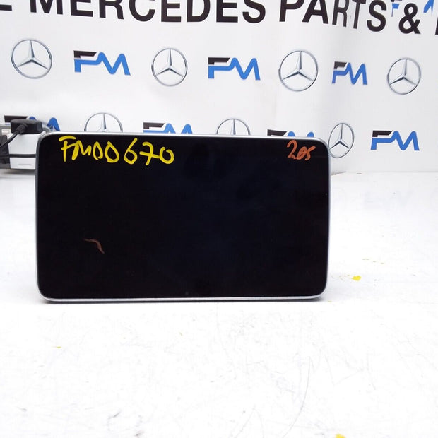 MERCEDES C-CLASS W205 2017 SAT NAV MULTIMEDIA SCREEN A2059002211 FM00670