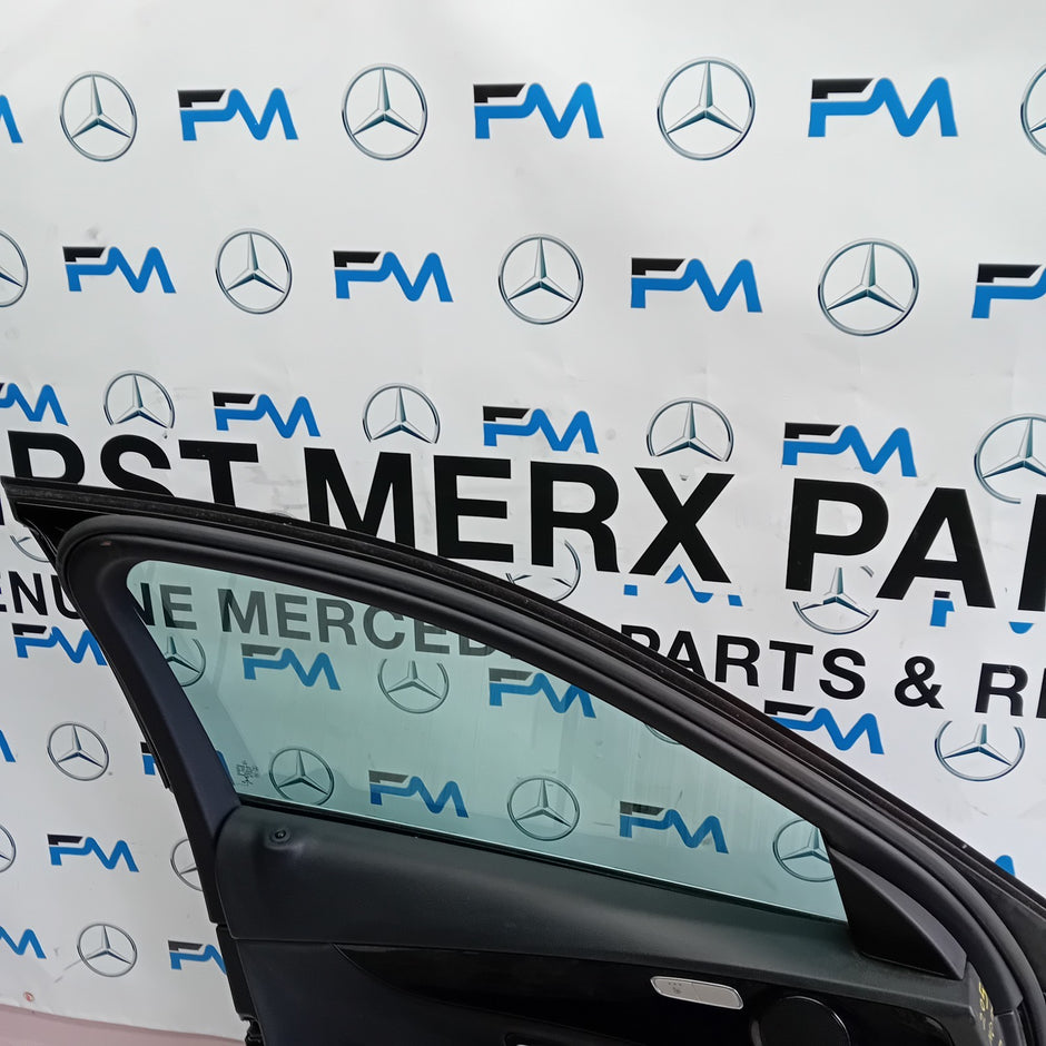 MERCEDES  C-CLASS W205 PASSENGER SIDE FRONT DOOR N/S/F  BLACK COMPLETE FMD134