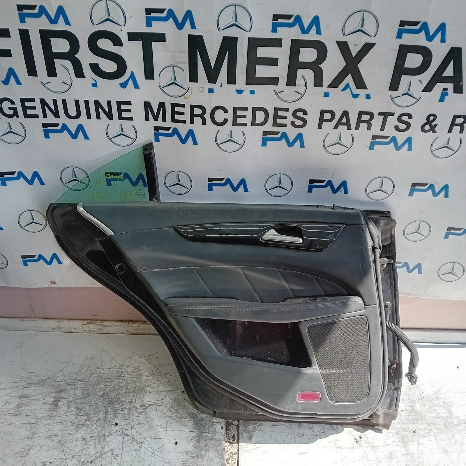 MERCEDES CLS W218 COUPE PASSENGER REAR DOOR NSR BLACK 2011-17 COMPLETE FMD429