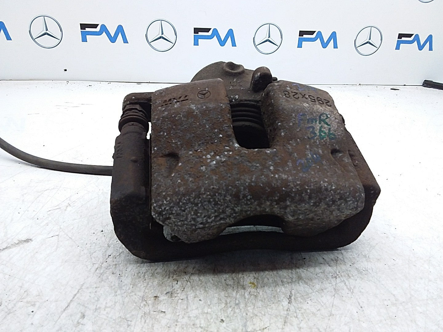 MERCEDES BENZ  C-CLASS W204 WHEEL BRAKE CALIPER  LEFT PASSENGER SIDE FMR366
