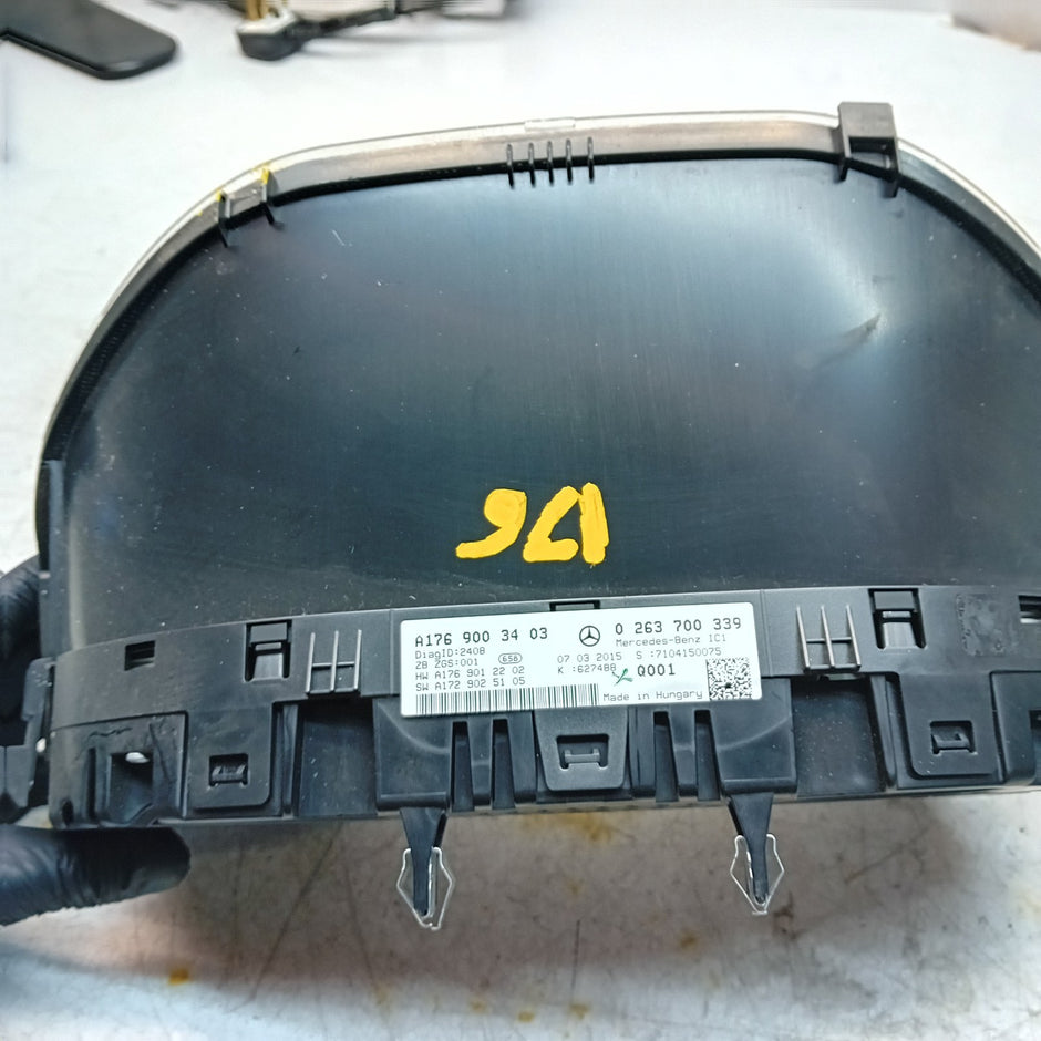 MERCEDES A-CLASS W176 SPEEDOMETER INSTRUMENT CLUSTER BLACK A1769003403 FM001503