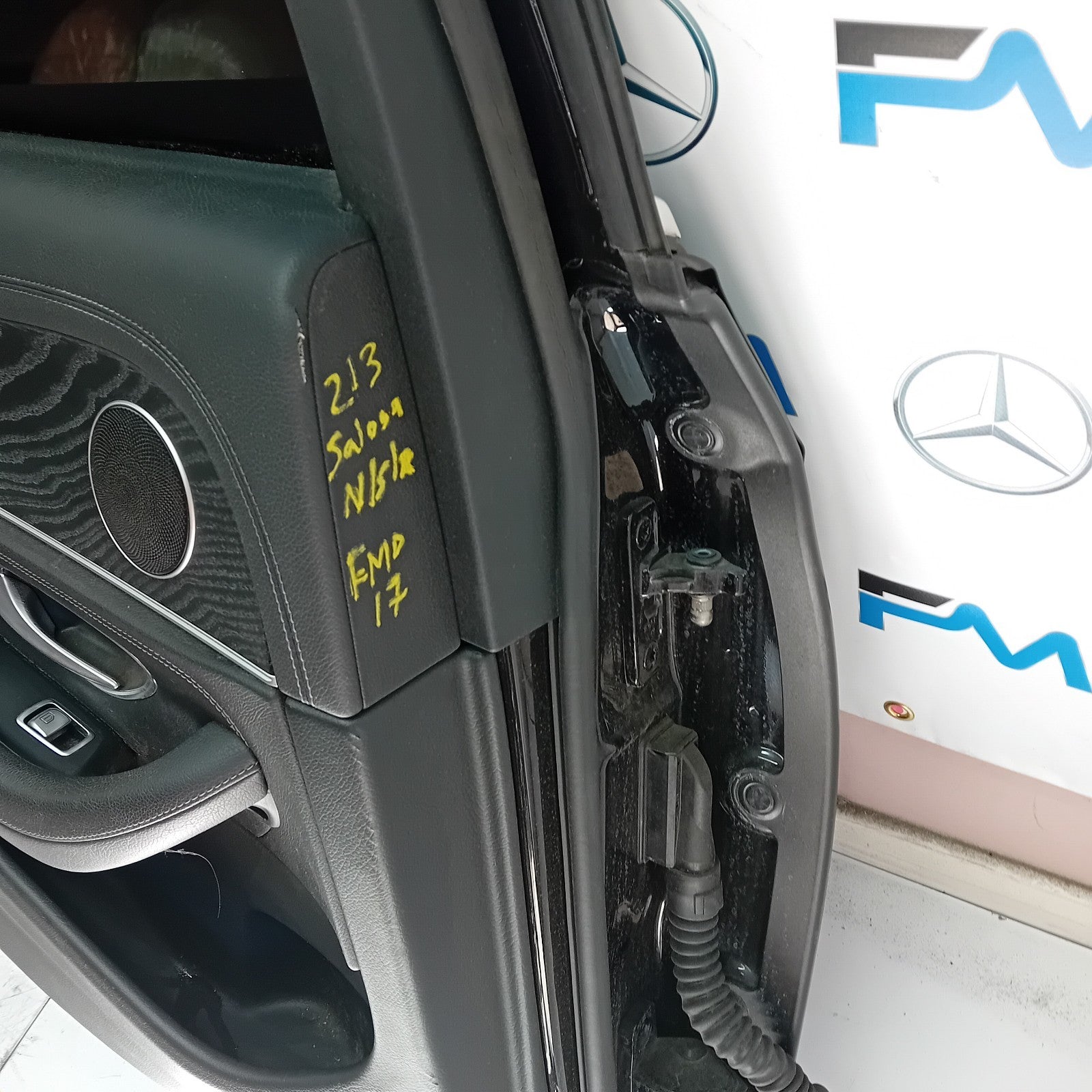 MERCEDES BENZ E CLASS SALOON W213 PASSENGE SIDE REAR DOOR ( NEAR REAR ) FMD17